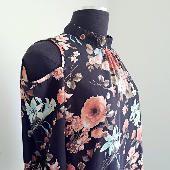 Sienna Sky Women Floral Top Long Sleeve Size M Off Shoulder - Picture 3 of 7